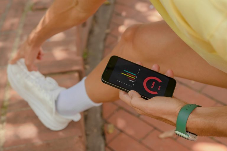 How to Use Tech to Hack Your Energy Levels Throughout the Day 